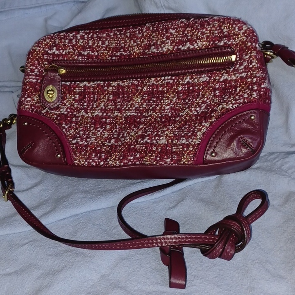 Coach Chelsea Tweed Burgundy and Gold accents shoulder bag - Picture 2 of 9